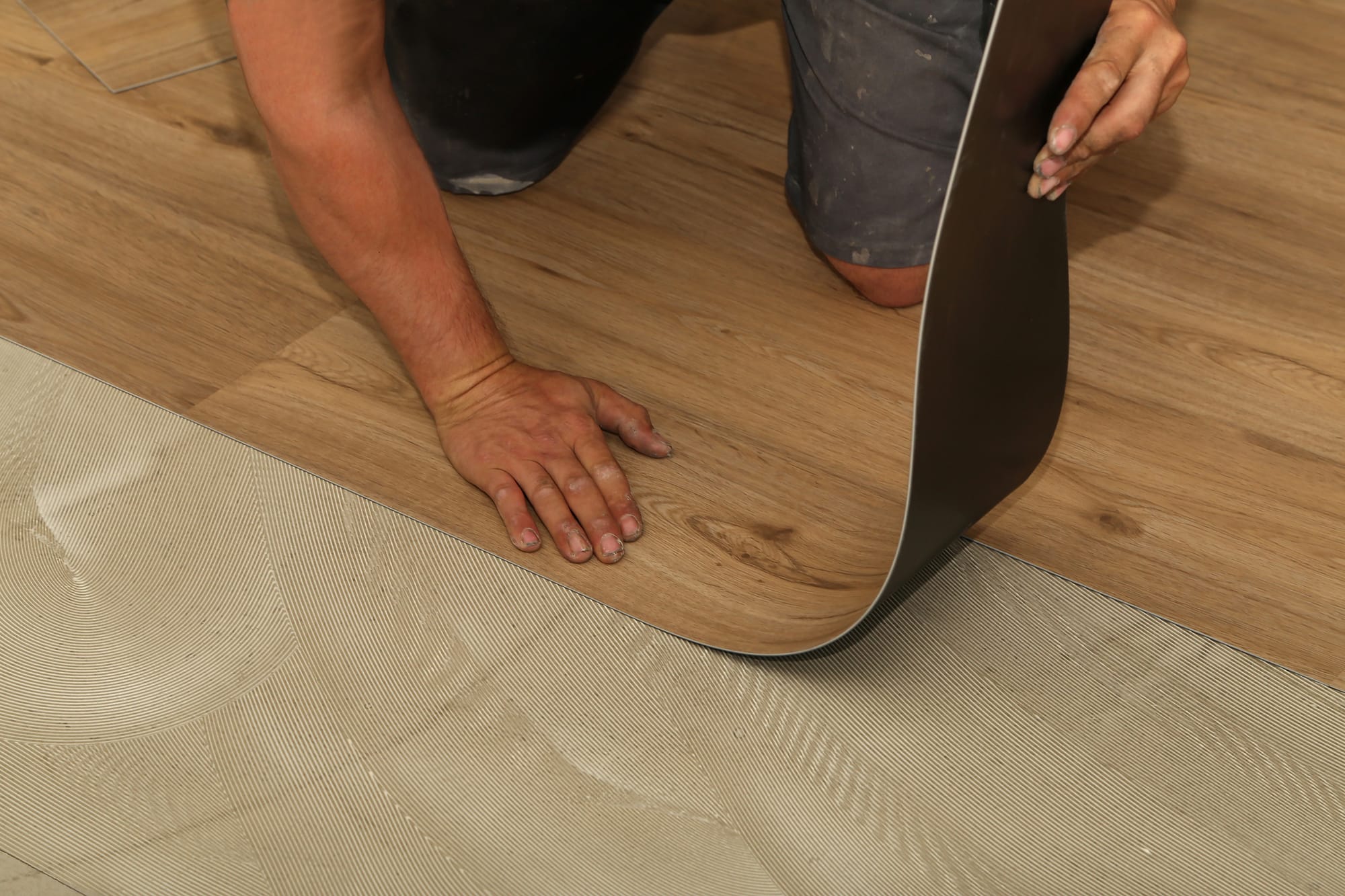 How to lay glue down vinyl flooring